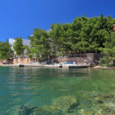 Candela, No 1 Apartment