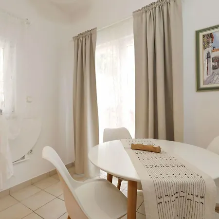 Apartment Candela, No 1 Starigrad Paklenica