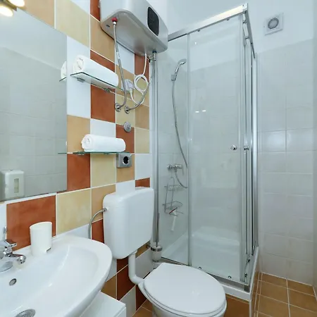 Candela, No 1 Starigrad Paklenica