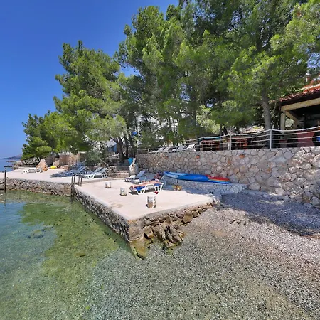 Candela, No 1 Apartment