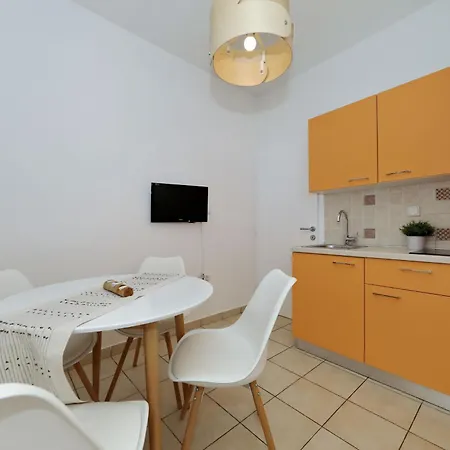 Apartment Candela, No 1 Starigrad Paklenica