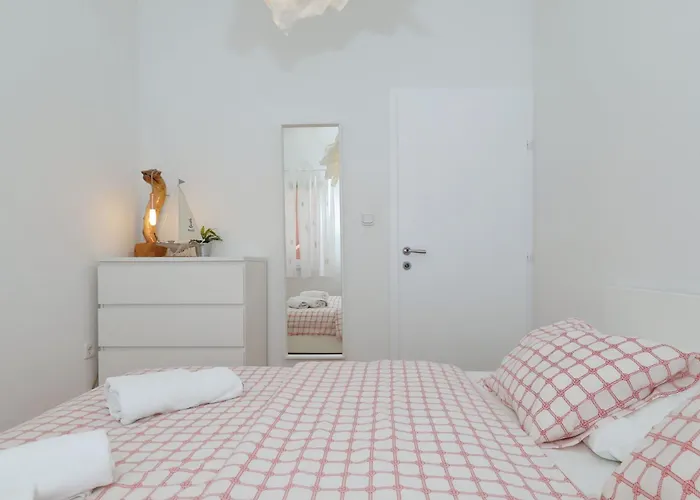 Apartment Candela, No 1 Starigrad Paklenica